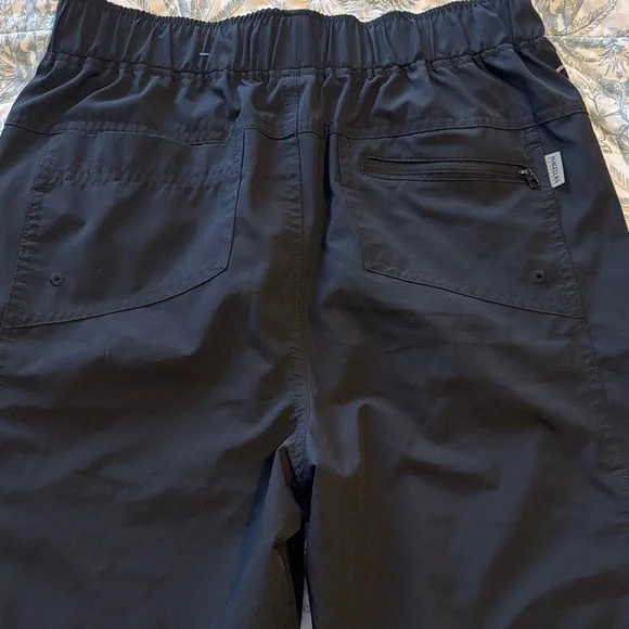 Boys L Magellan Outdoors Black Elastic-Waist fish Gear - Picture 8 of 10